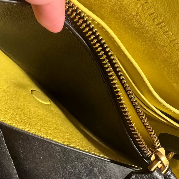 Burberry Hampshire Shoulder Bag Leather Small - Picture 14 of 16